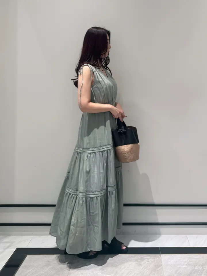 GRACE CONTINENTAL MOMOKO コーディネート画像