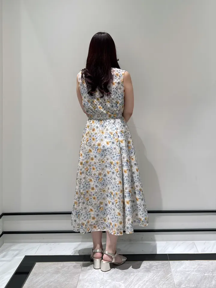 GRACE CONTINENTAL MOMOKO コーディネート画像