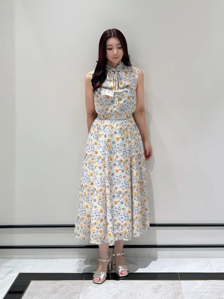 GRACE CONTINENTAL MOMOKO コーディネート画像