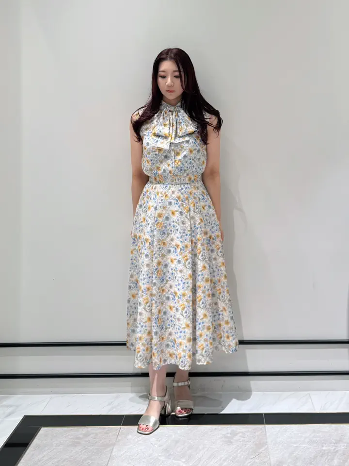 GRACE CONTINENTAL MOMOKO コーディネート画像