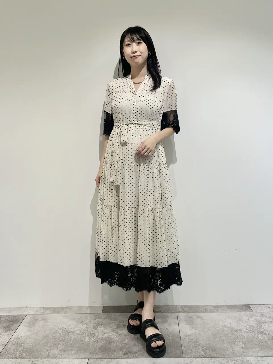 GRACE CONTINENTAL 端場 わかな コーディネート画像