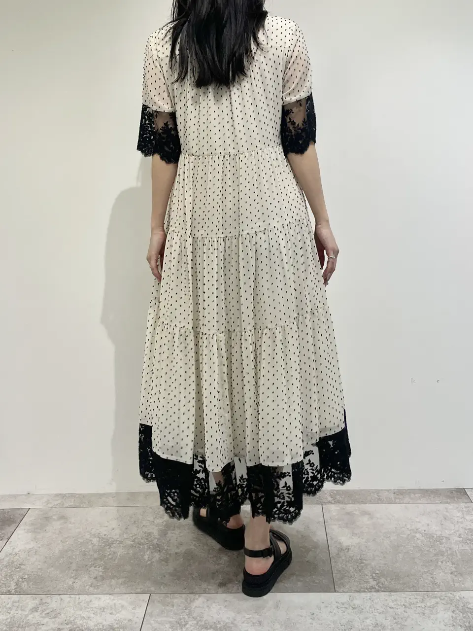 GRACE CONTINENTAL 端場 わかな コーディネート画像