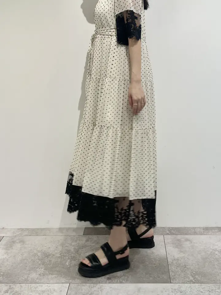 GRACE CONTINENTAL 端場 わかな コーディネート画像