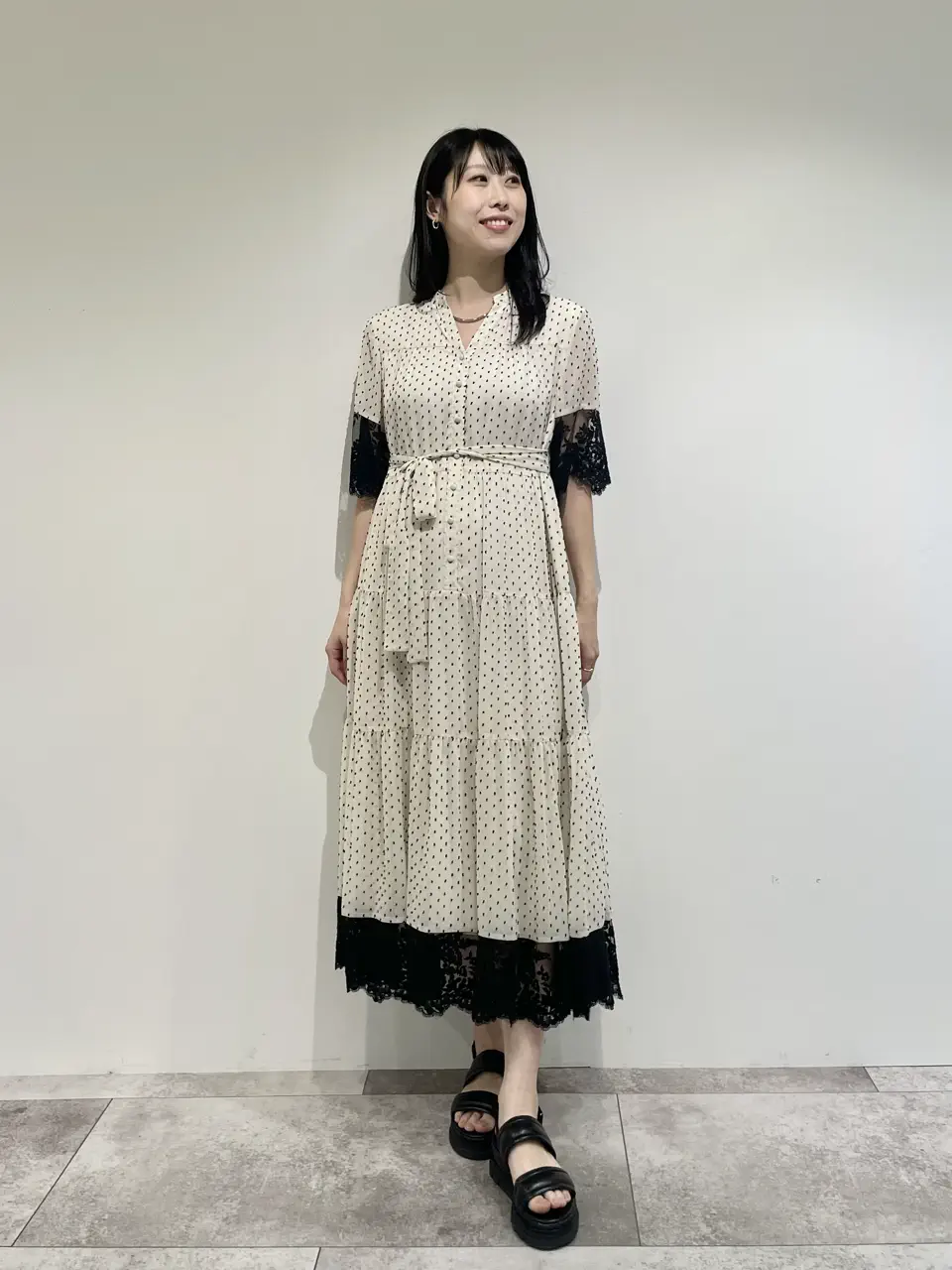 GRACE CONTINENTAL 端場 わかな コーディネート画像