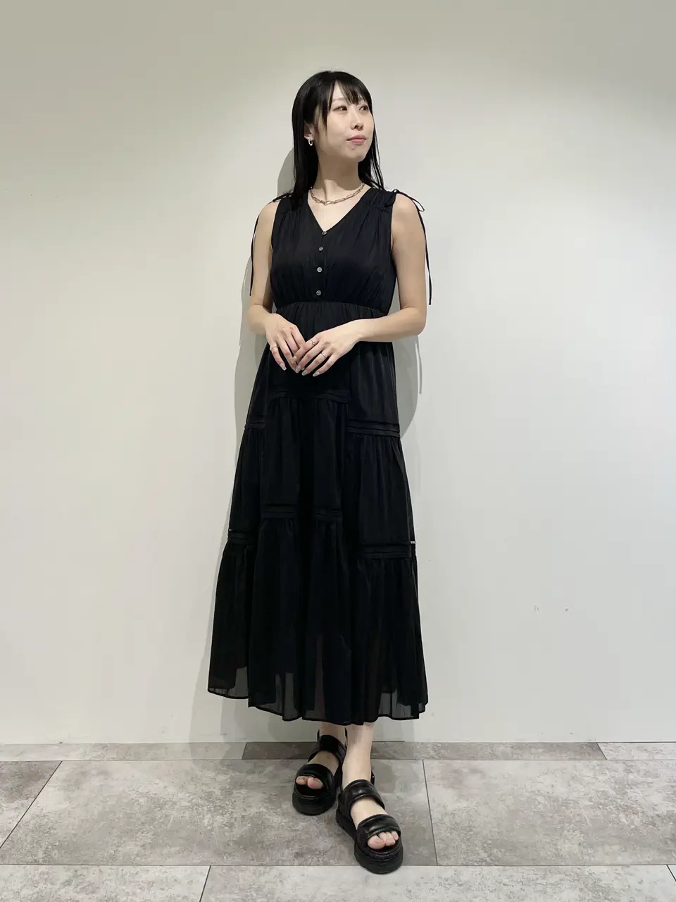 GRACE CONTINENTAL 端場 わかな コーディネート画像