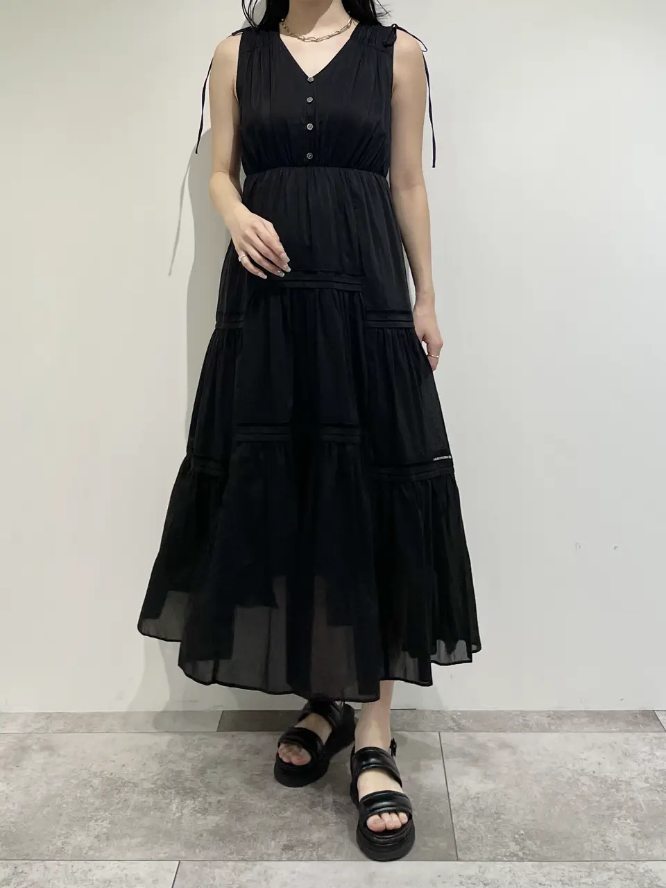 GRACE CONTINENTAL 端場 わかな コーディネート画像