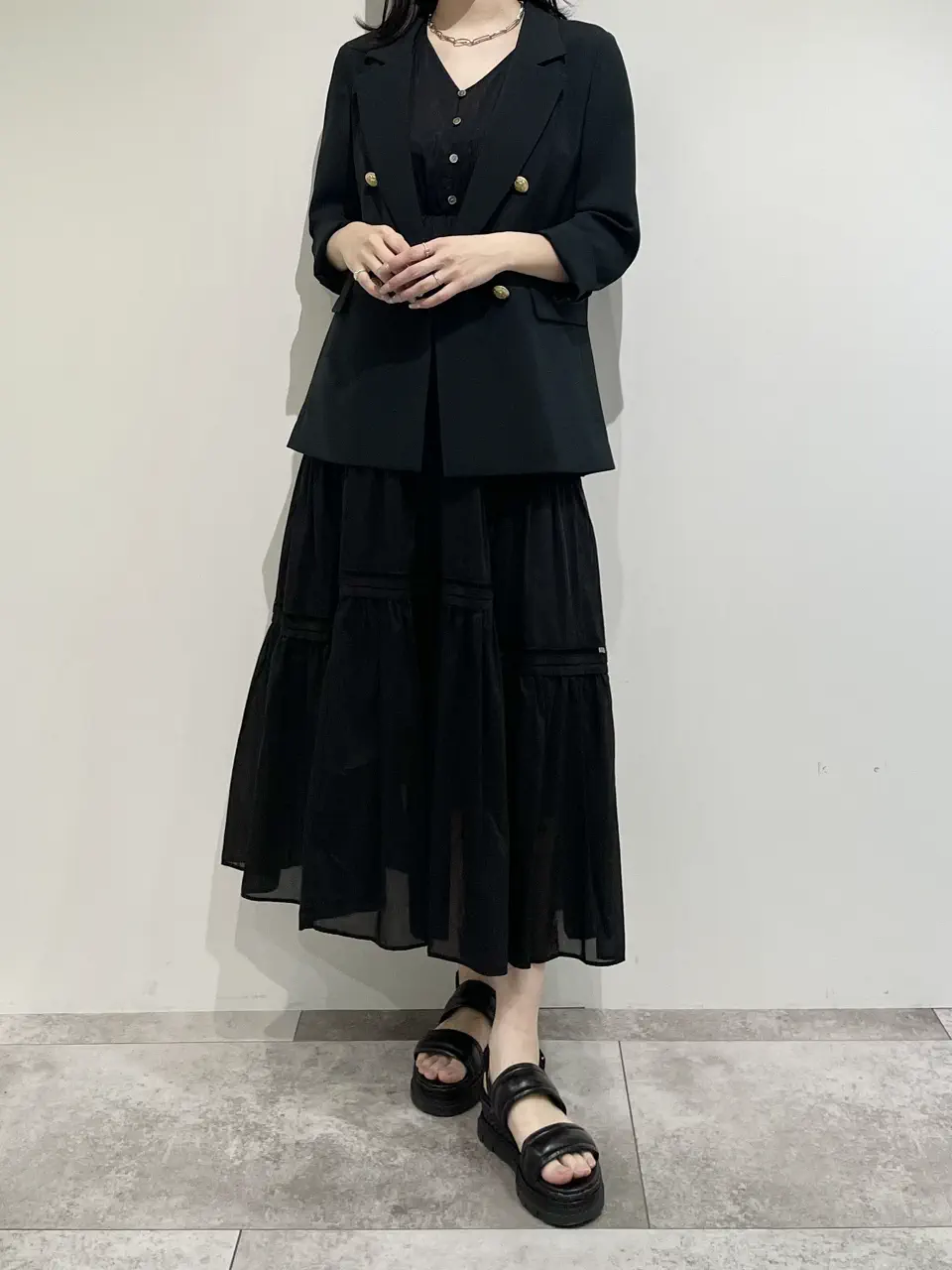 GRACE CONTINENTAL 端場 わかな コーディネート画像