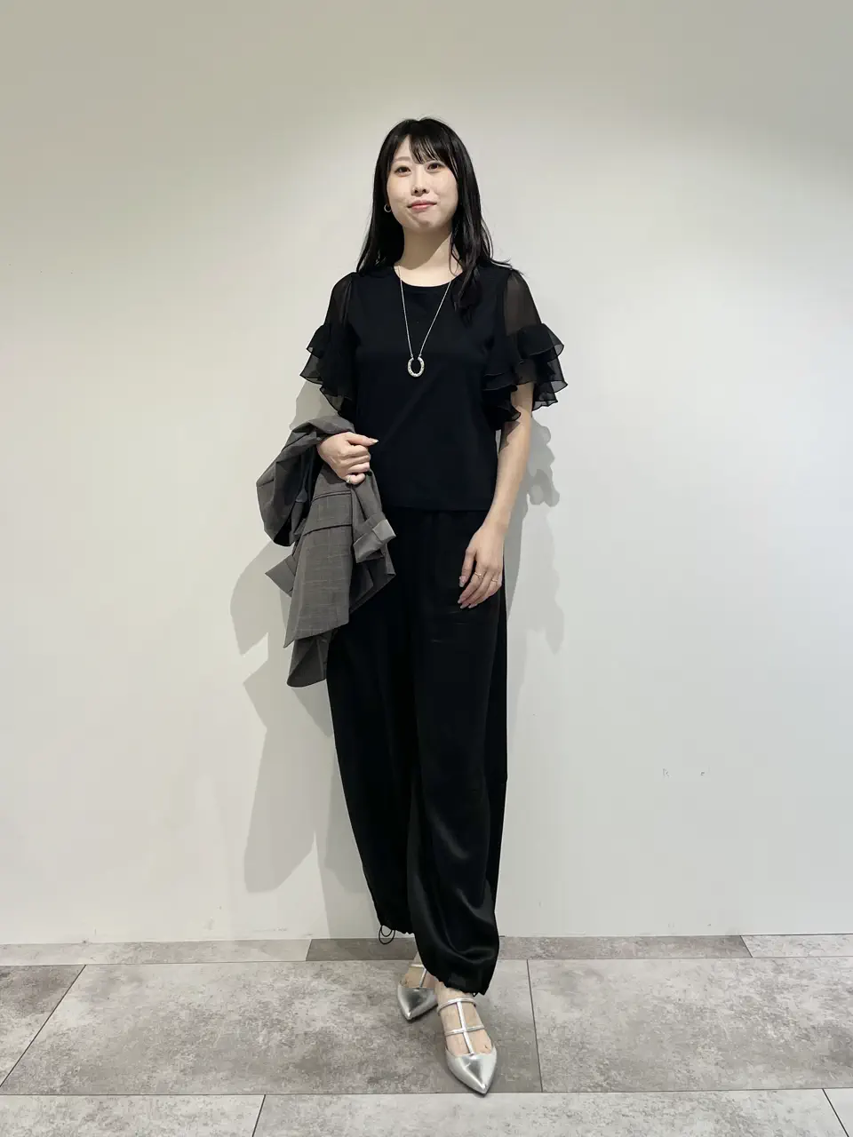 GRACE CONTINENTAL 端場 わかな コーディネート画像