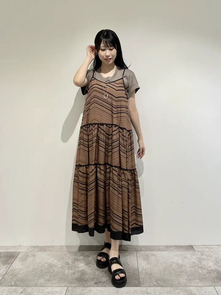 GRACE CONTINENTAL 端場 わかな コーディネート画像