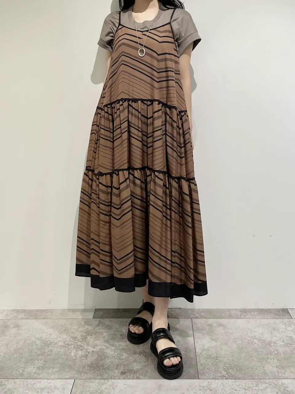 GRACE CONTINENTAL 端場 わかな コーディネート画像