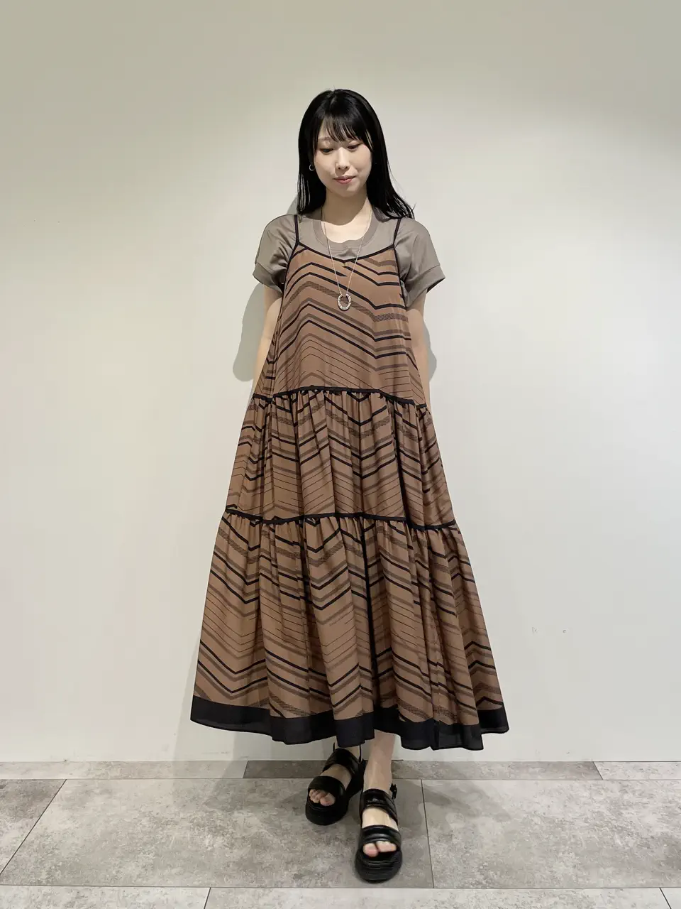 GRACE CONTINENTAL 端場 わかな コーディネート画像