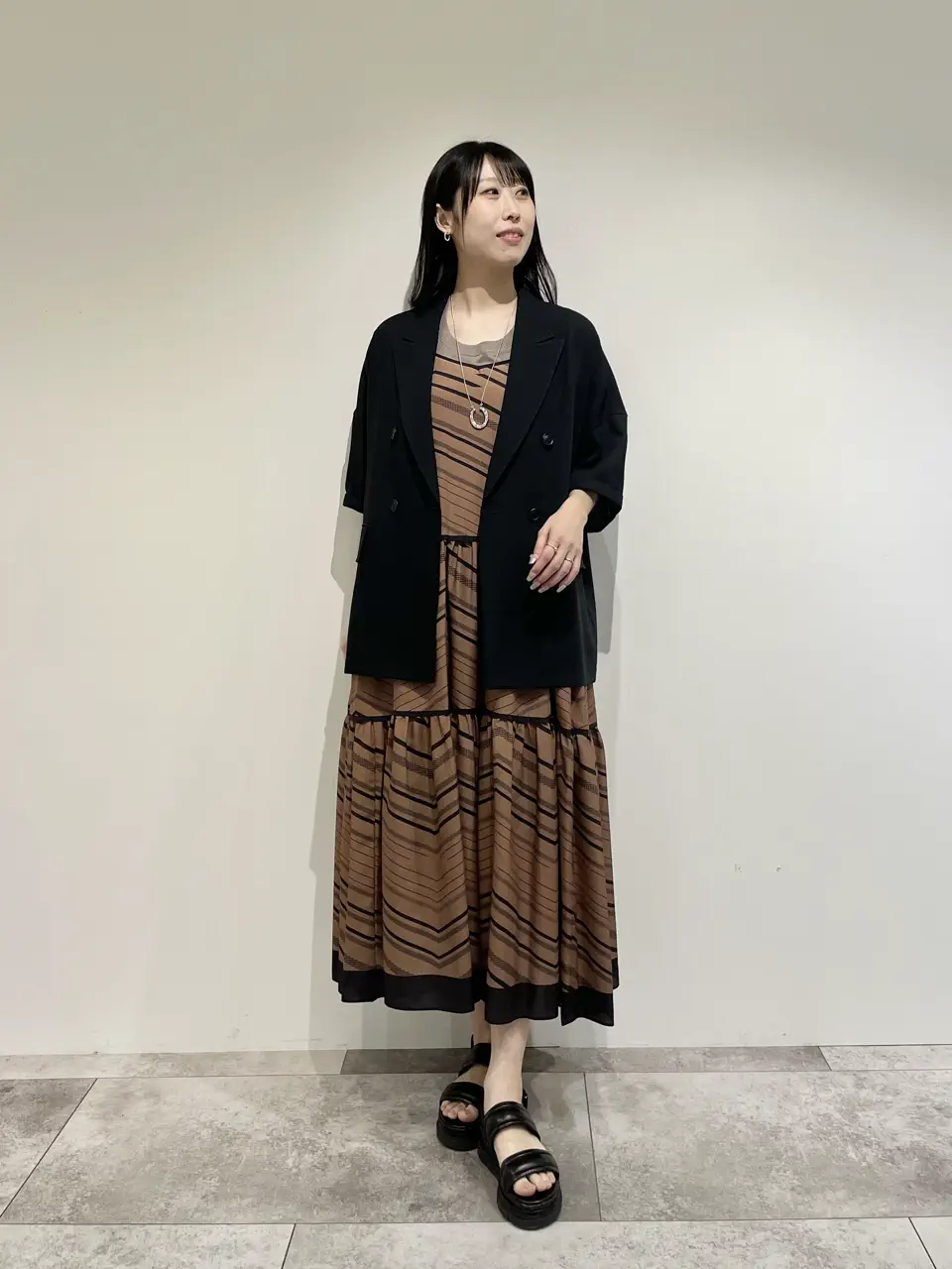 GRACE CONTINENTAL 端場 わかな コーディネート画像