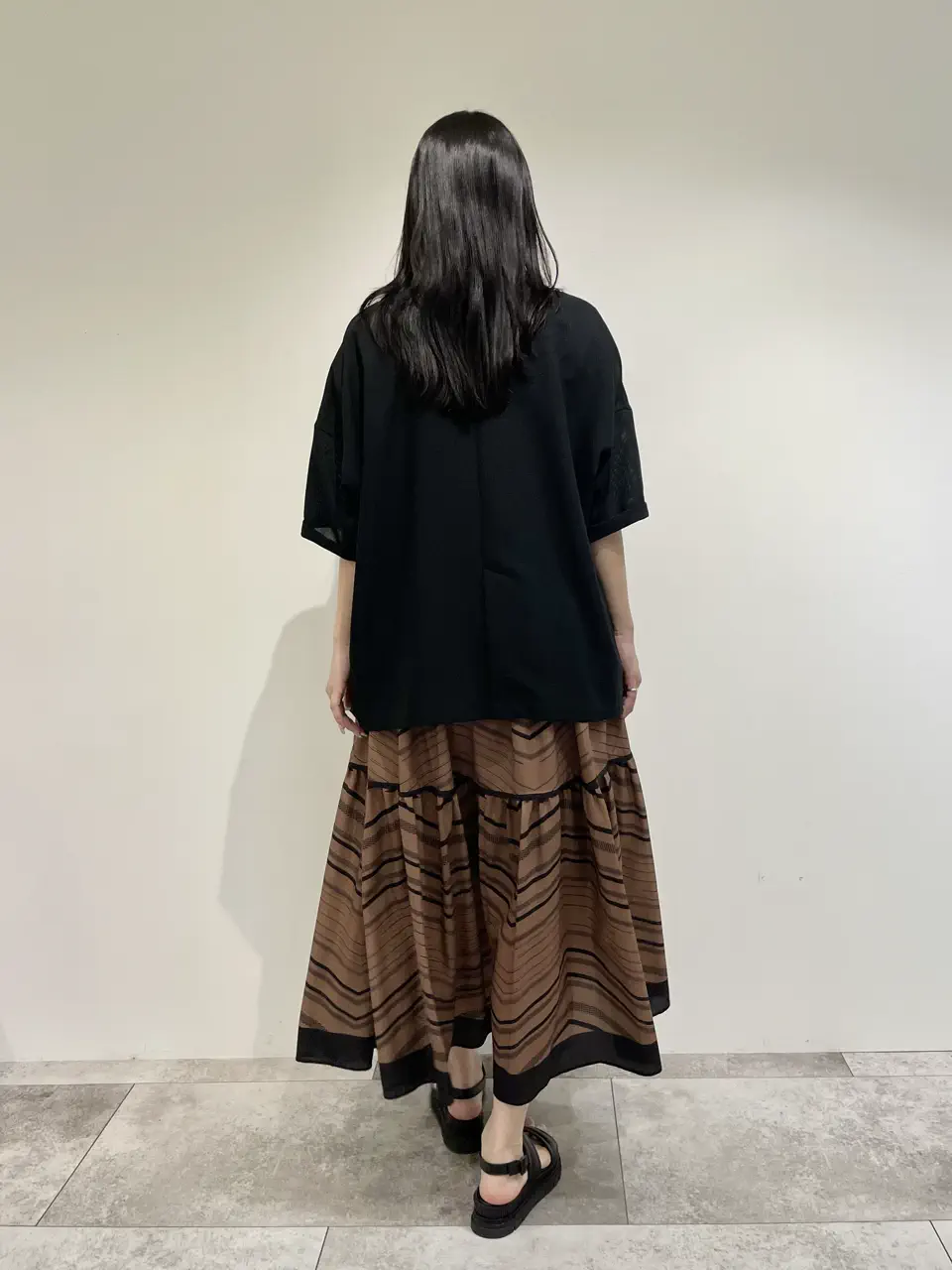 GRACE CONTINENTAL 端場 わかな コーディネート画像