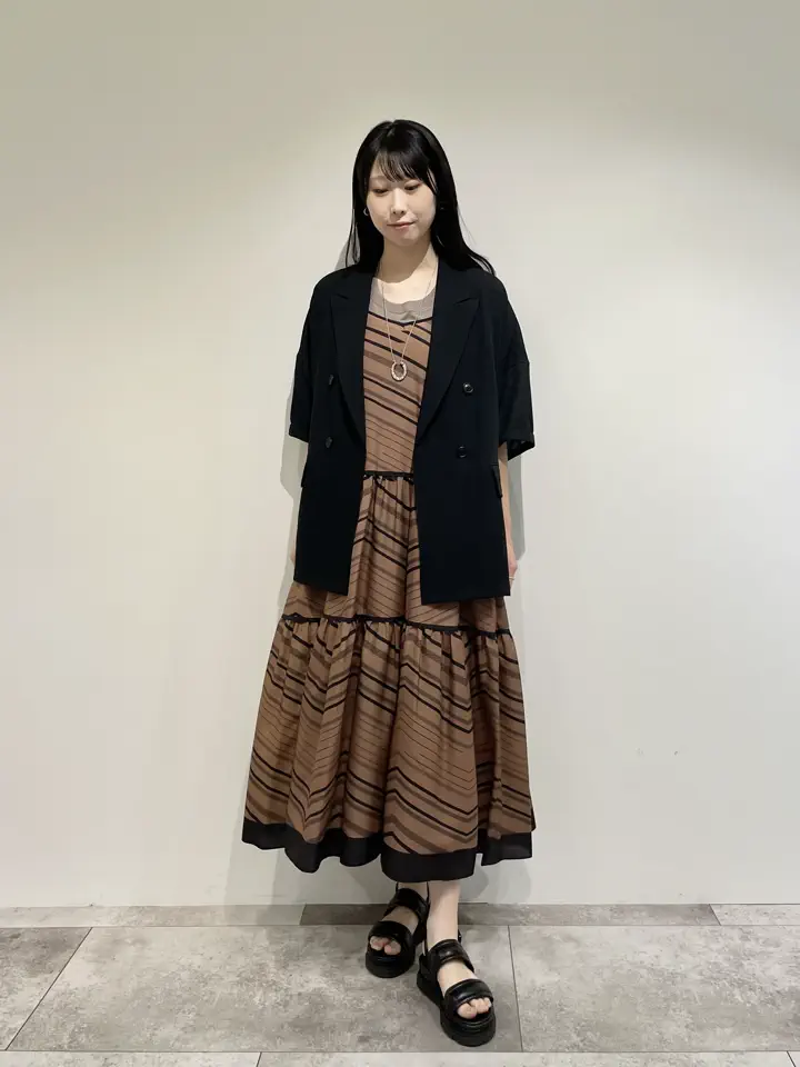 GRACE CONTINENTAL 端場 わかな コーディネート画像