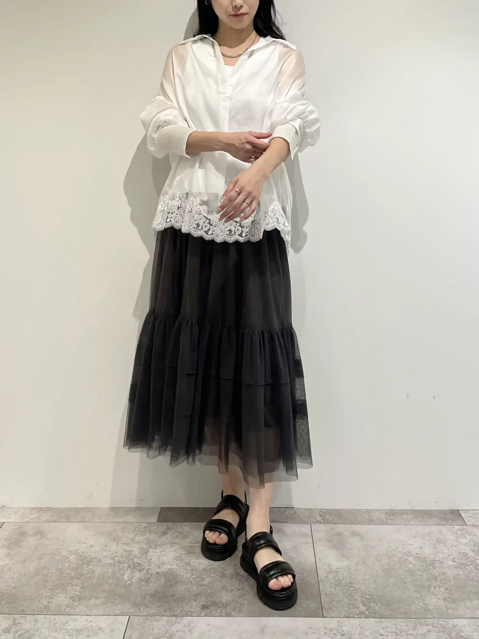 GRACE CONTINENTAL 端場 わかな コーディネート画像