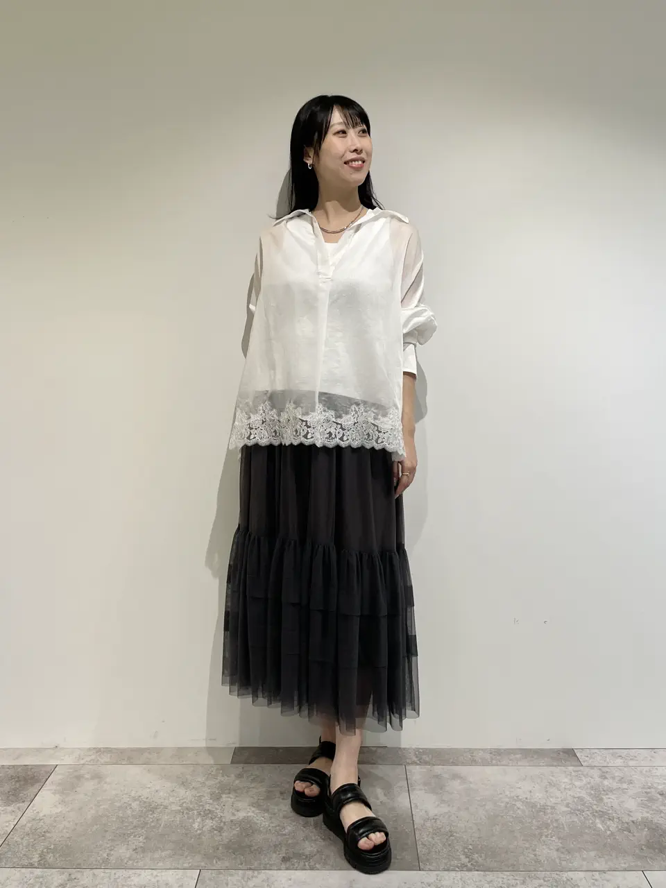 GRACE CONTINENTAL 端場 わかな コーディネート画像