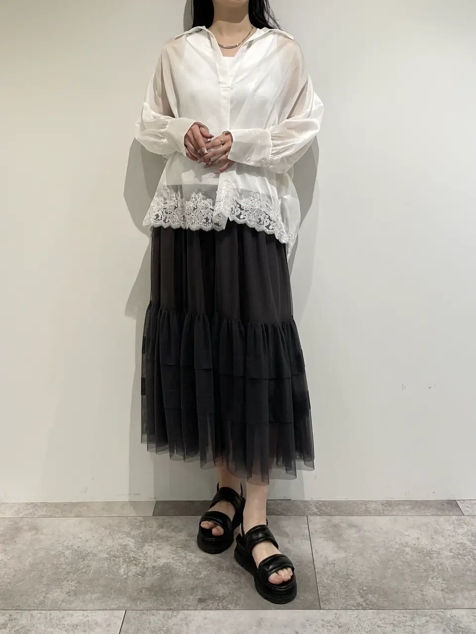 GRACE CONTINENTAL 端場 わかな コーディネート画像