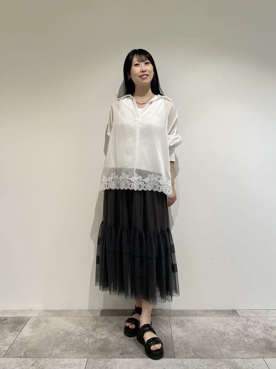 GRACE CONTINENTAL 端場 わかな コーディネート画像