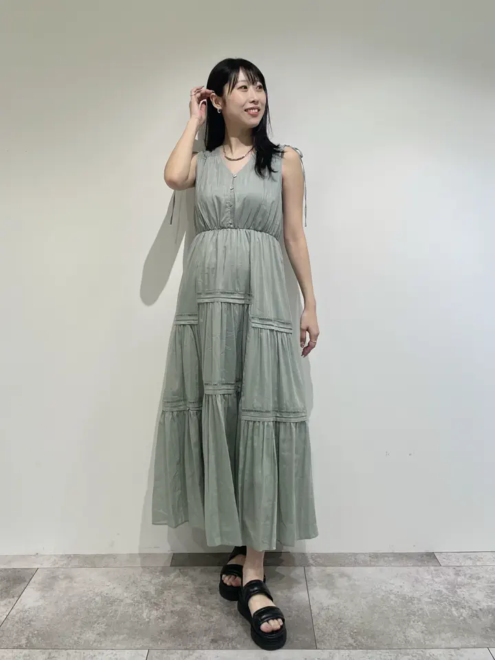 GRACE CONTINENTAL 端場 わかな コーディネート画像