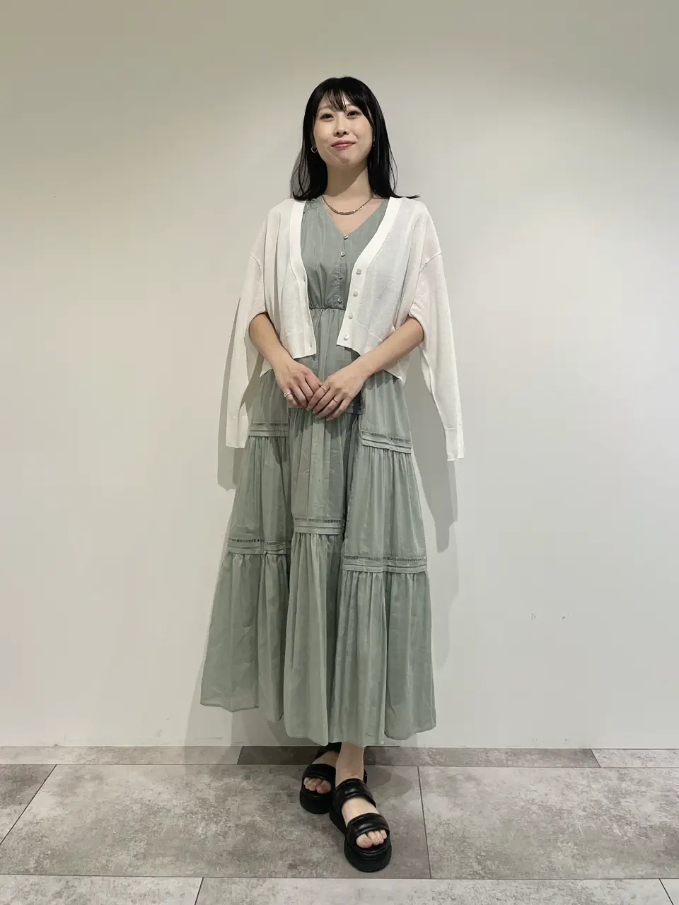 GRACE CONTINENTAL 端場 わかな コーディネート画像