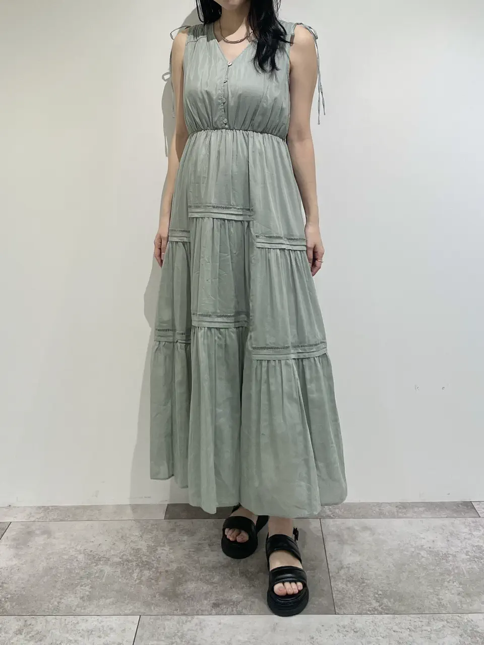 GRACE CONTINENTAL 端場 わかな コーディネート画像