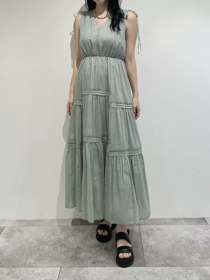 GRACE CONTINENTAL 端場 わかな コーディネート画像
