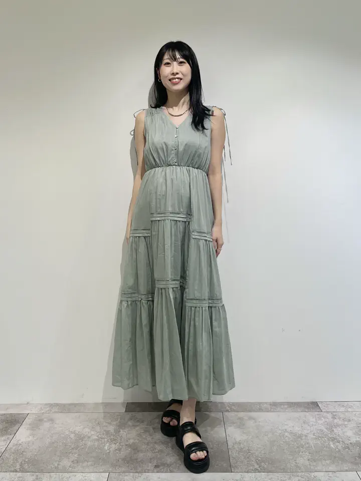 GRACE CONTINENTAL 端場 わかな コーディネート画像