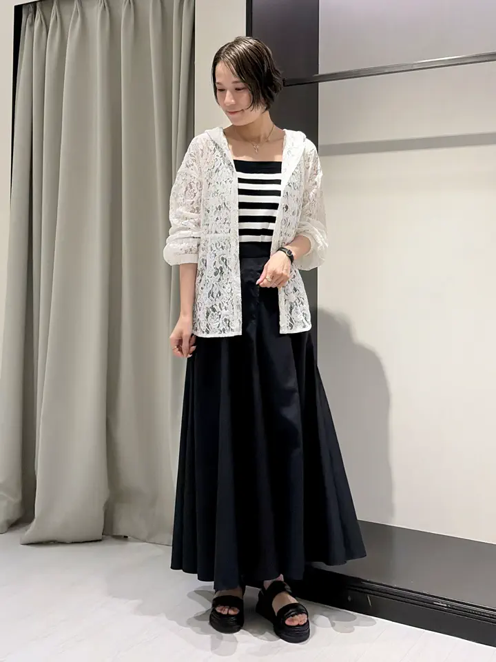 GRACE CONTINENTAL 亀田 未希 コーディネート画像