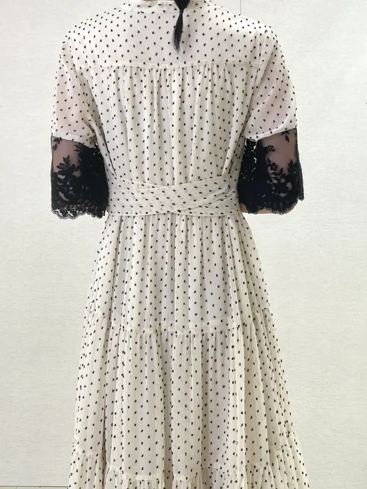 GRACE CONTINENTAL yoshi コーディネート画像