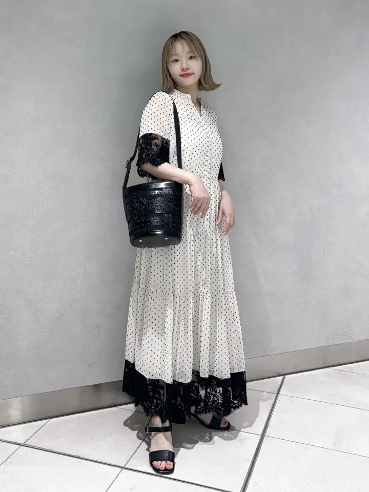 GRACE CONTINENTAL SAYUMI Nagashima コーディネート画像