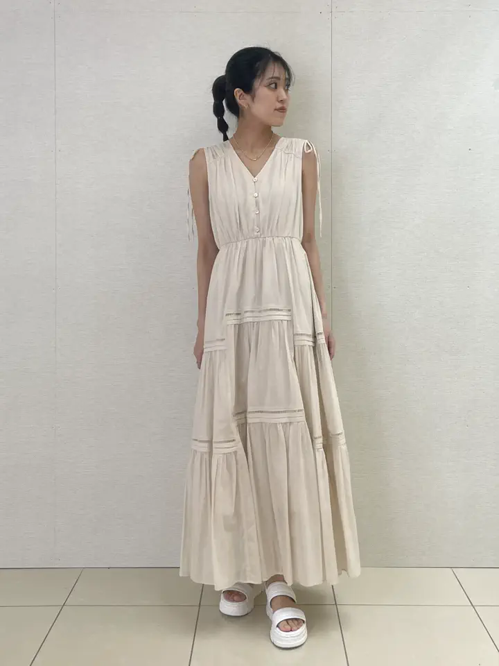 GRACE CONTINENTAL yoshi コーディネート画像