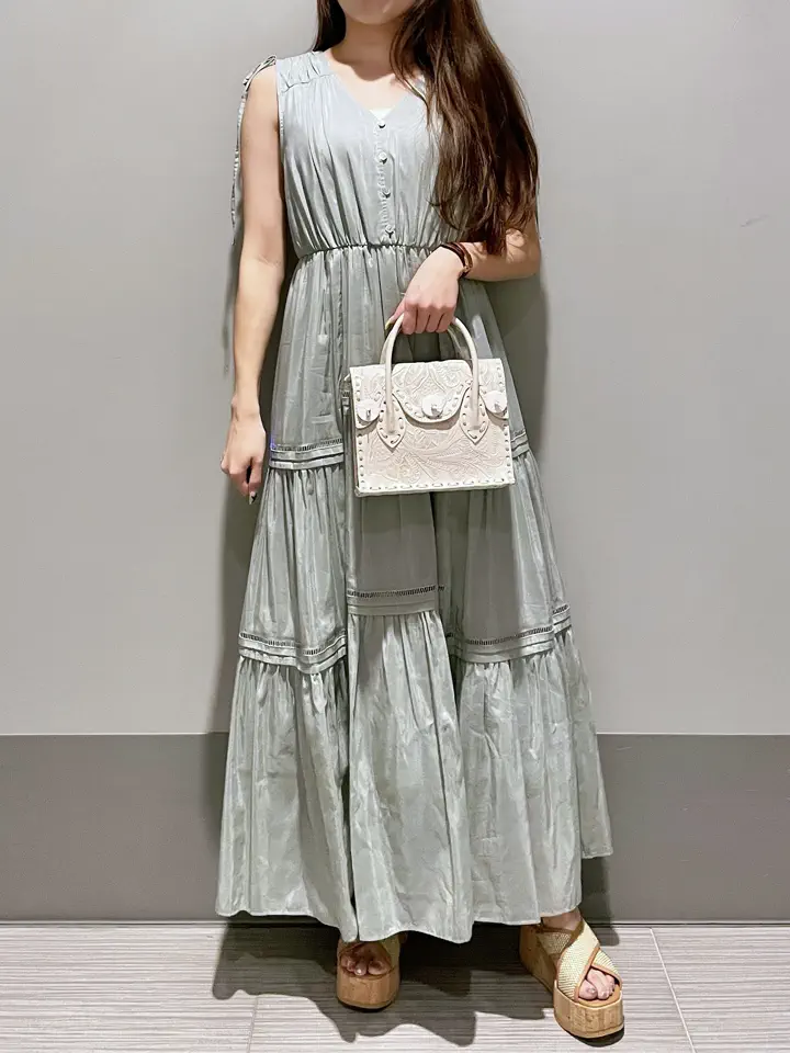 GRACE CONTINENTAL 細川　もなみ コーディネート画像