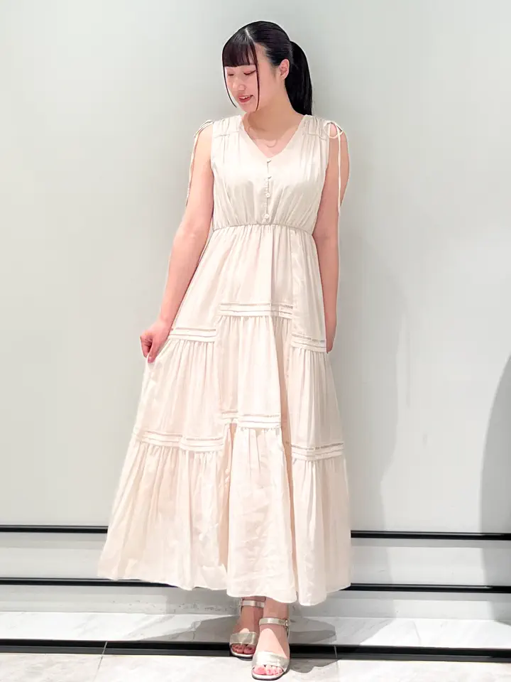 GRACE CONTINENTAL CHISAKO.S コーディネート画像