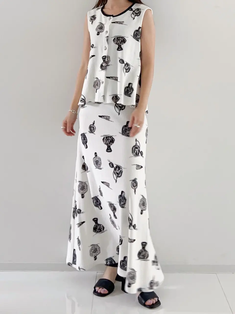 GRACE CONTINENTAL 古川温子 コーディネート画像