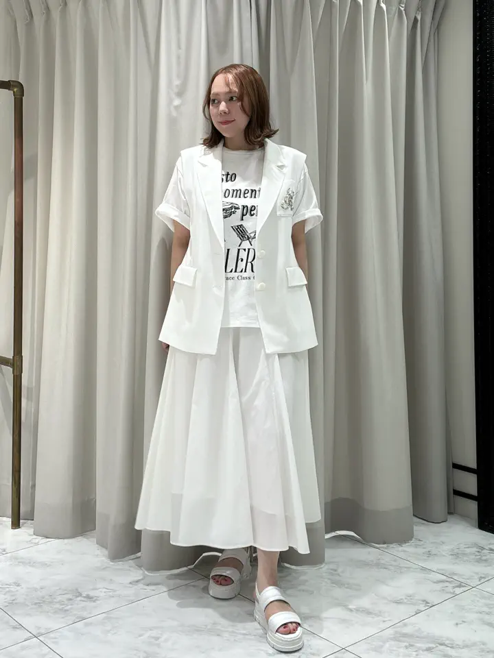 GRACE CONTINENTAL Izumi コーディネート画像