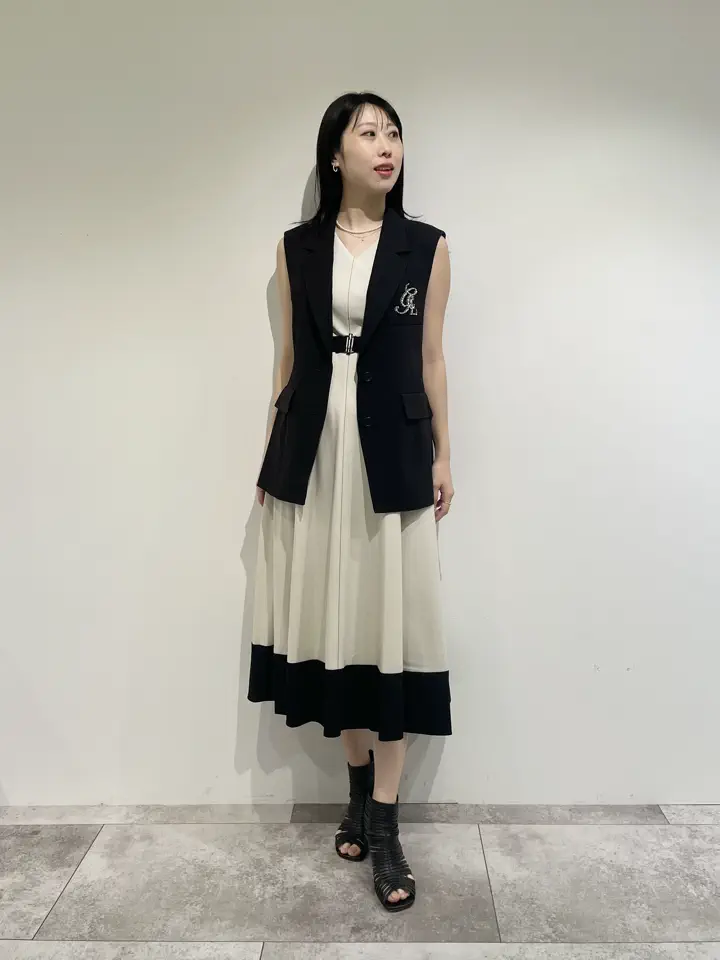 GRACE CONTINENTAL 端場 わかな コーディネート画像