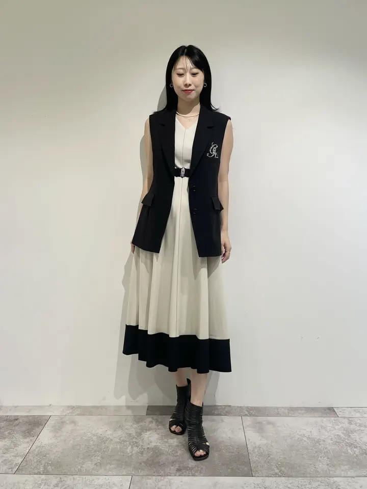 GRACE CONTINENTAL 端場 わかな コーディネート画像