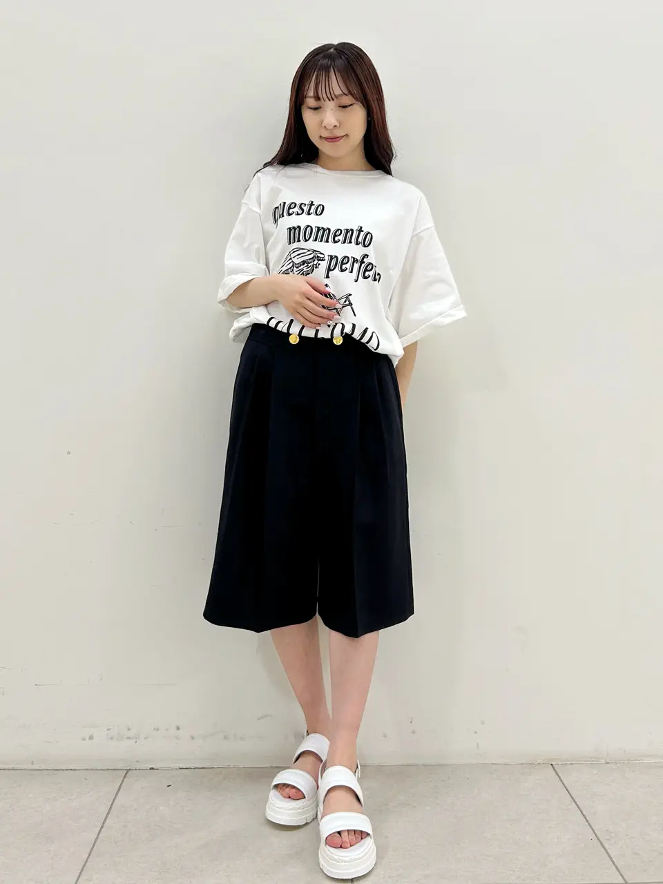  Miu Akamatsu コーディネート画像