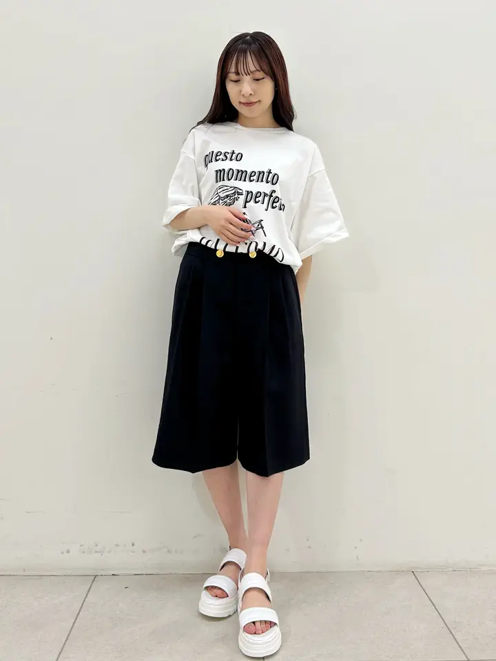 GRACE CONTINENTAL Miu Akamatsu コーディネート画像