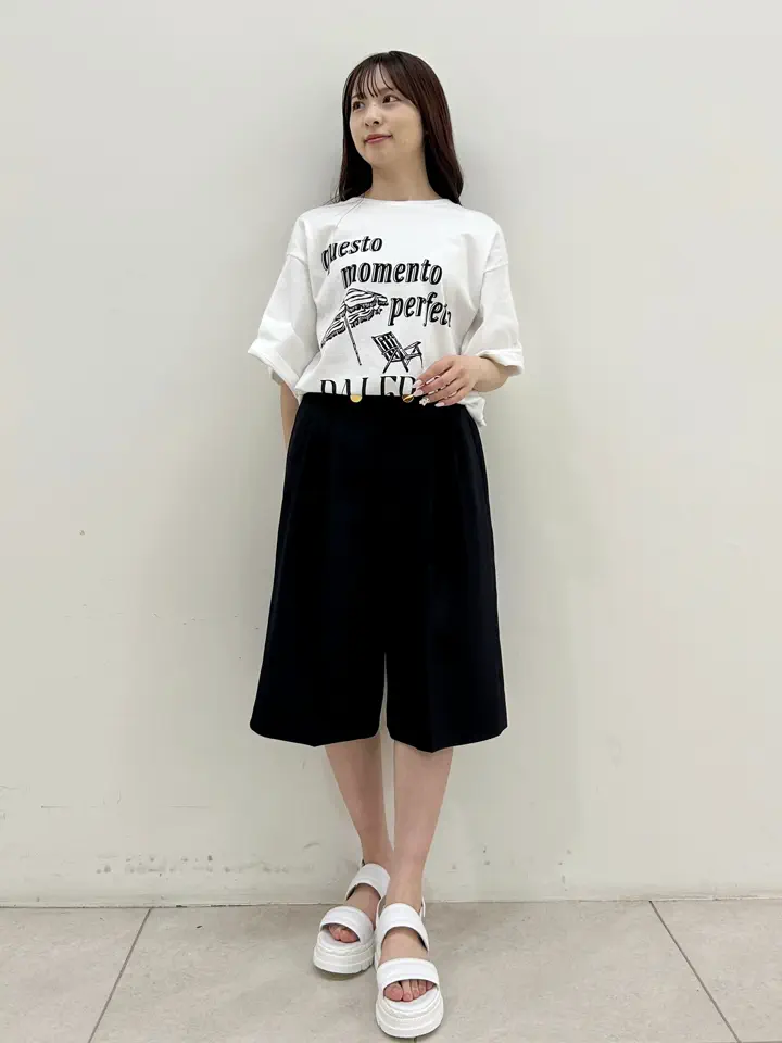 GRACE CONTINENTAL Miu Akamatsu コーディネート画像