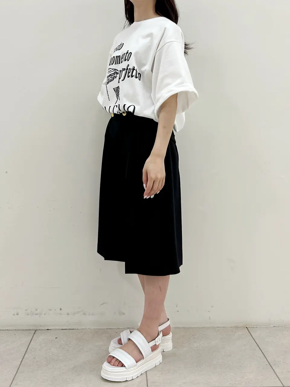 GRACE CONTINENTAL Miu Akamatsu コーディネート画像