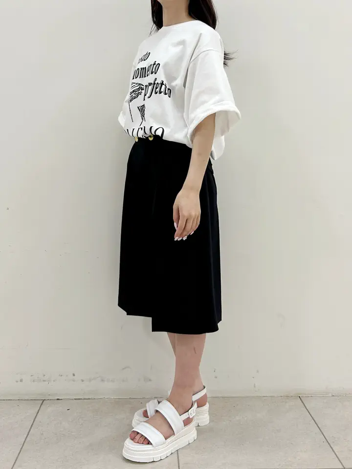 GRACE CONTINENTAL Miu Akamatsu コーディネート画像