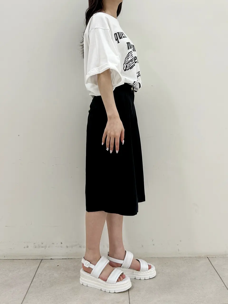 GRACE CONTINENTAL Miu Akamatsu コーディネート画像