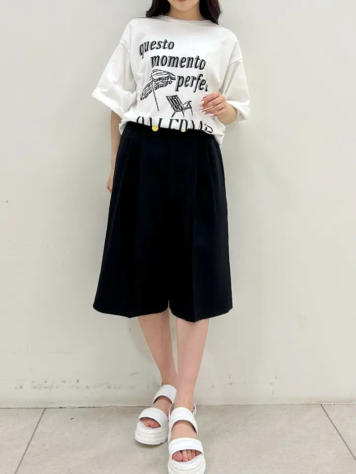 GRACE CONTINENTAL Miu Akamatsu コーディネート画像