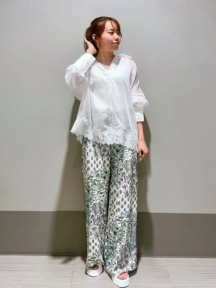 GRACE CONTINENTAL 細川　もなみ コーディネート画像