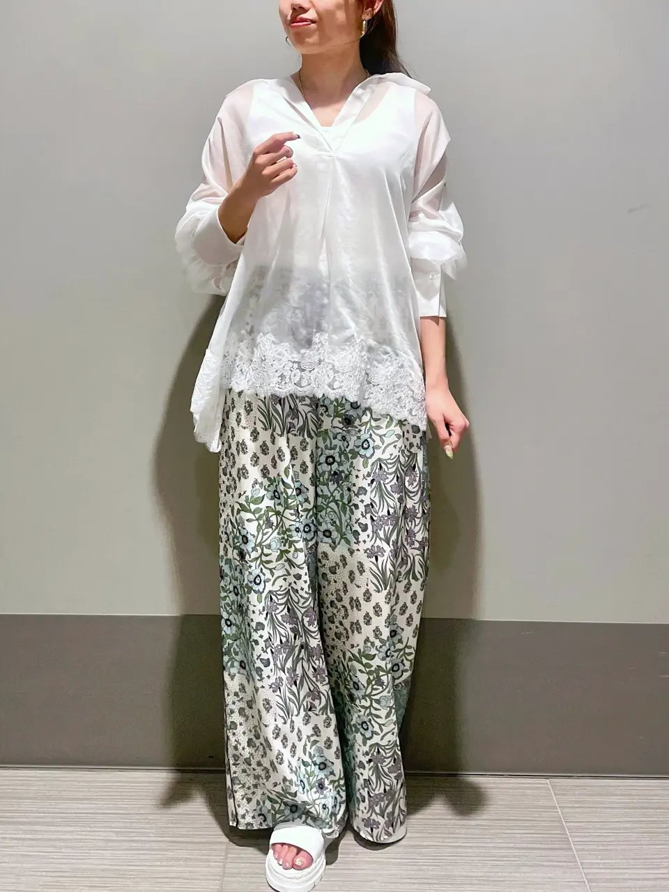 GRACE CONTINENTAL 細川　もなみ コーディネート画像