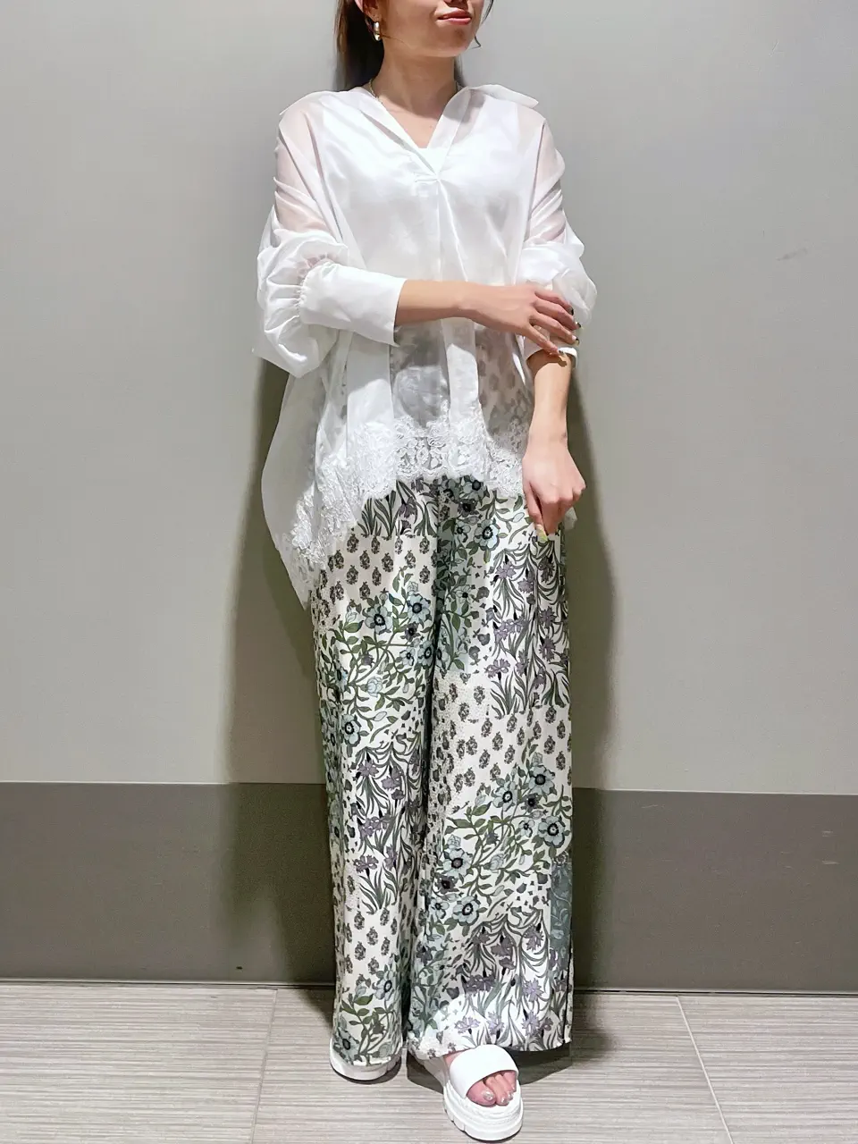 GRACE CONTINENTAL 細川　もなみ コーディネート画像