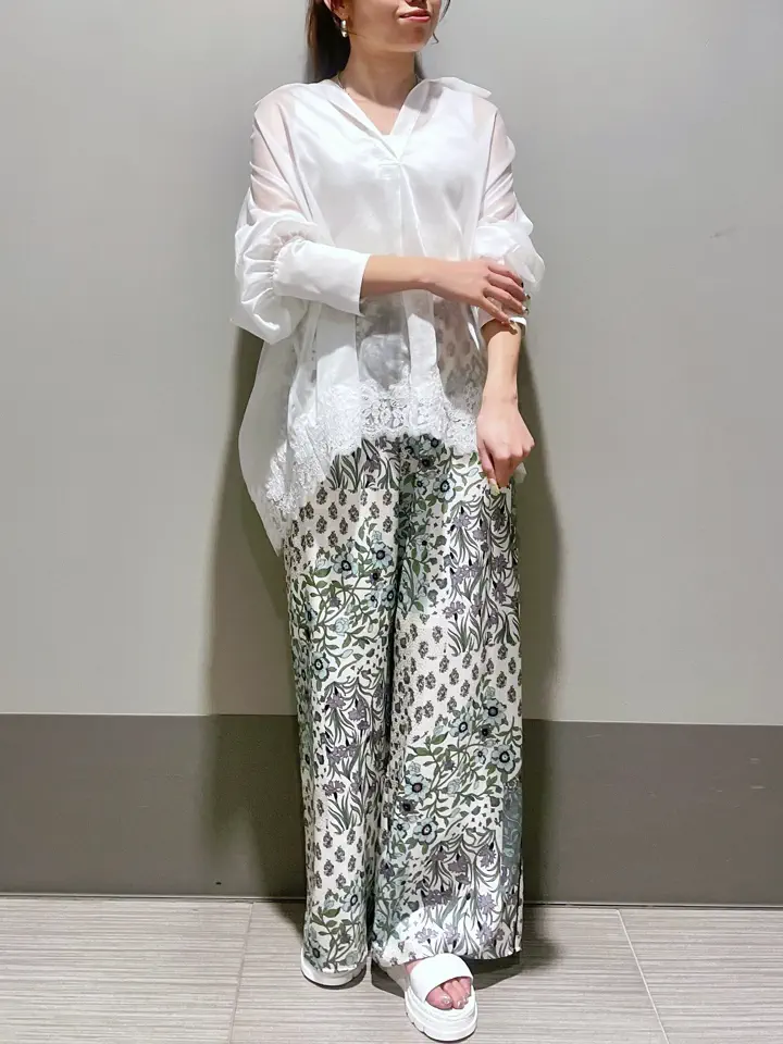 GRACE CONTINENTAL 細川　もなみ コーディネート画像