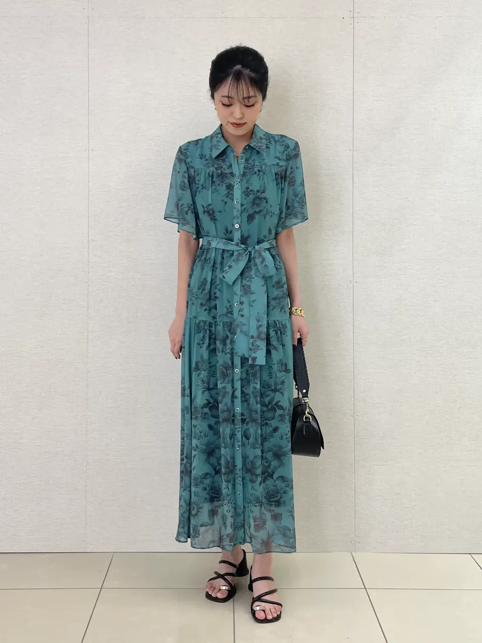 GRACE CONTINENTAL yoshi コーディネート画像