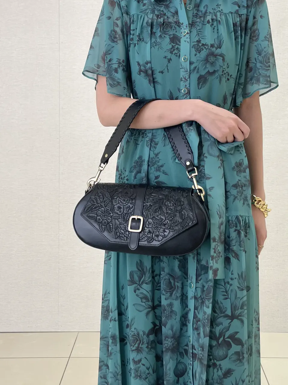 GRACE CONTINENTAL yoshi コーディネート画像